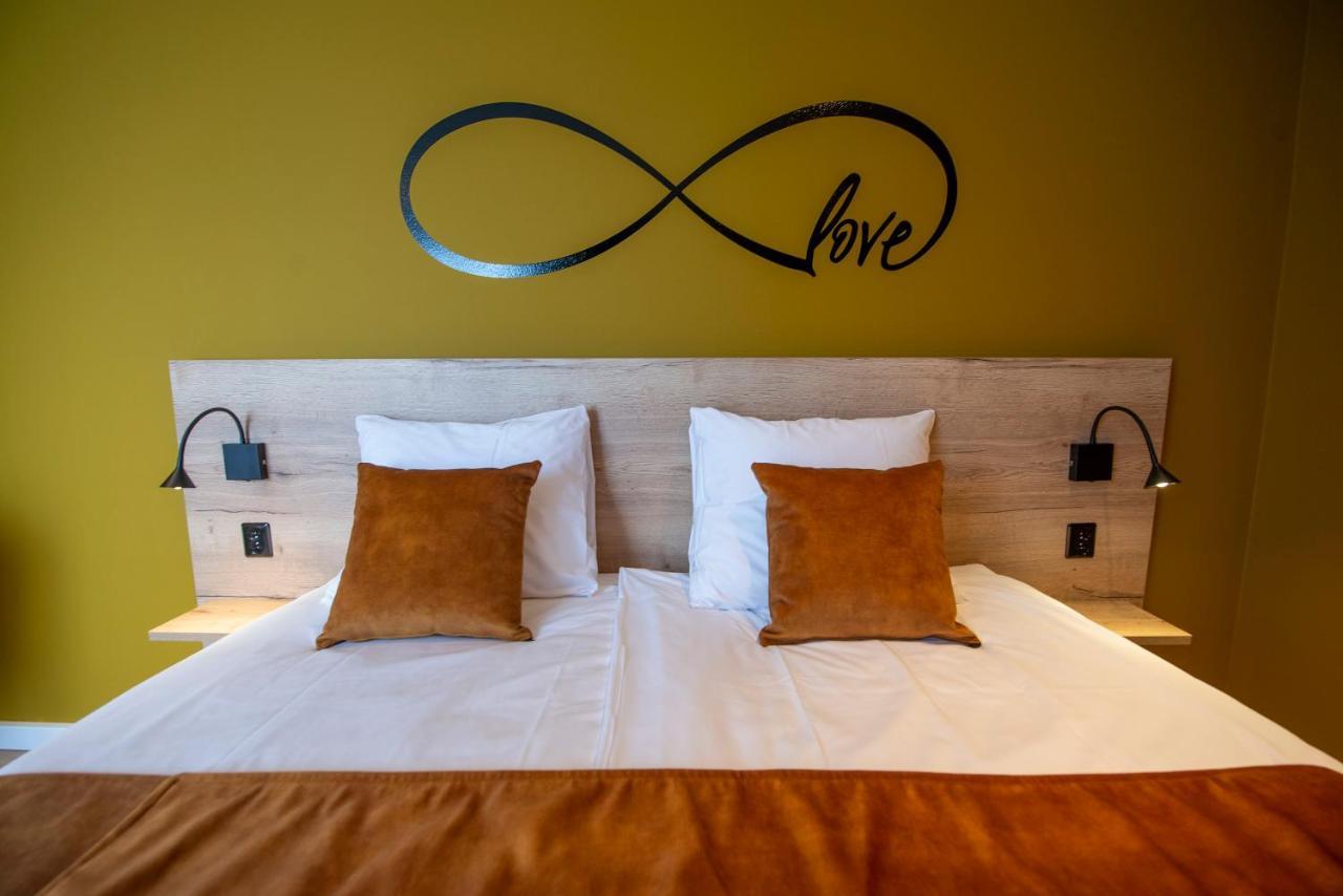 Hotel Onder De Linden Роден Екстер'єр фото