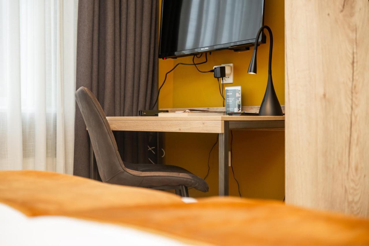 Hotel Onder De Linden Роден Екстер'єр фото